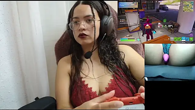scarletdollof online show from May 22, 2026, 6:06 pm