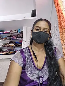 Snapshot of madhushree143 chatting on July 18, 2026, 5:38 am madhushree143 online show from July 18, 2026, 5:38 am