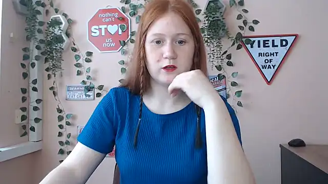 Snapshot of Red__Girll chatting on May 20, 2026, 12:24 pm Red Girll online show from May 20, 2026, 12:24 pm