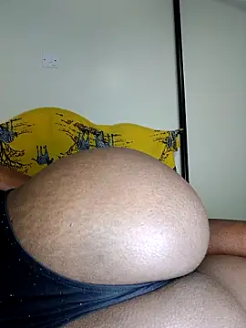 Snapshot of Sexy_ass22 chatting on May 18, 2026, 7:18 pm Sexy ass22 online show from May 18, 2026, 7:18 pm