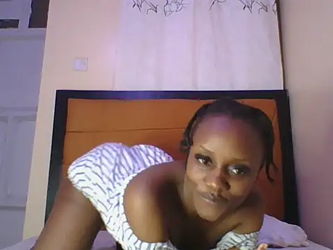 Snapshot of Ellaa_doll chatting on June 17, 2026, 10:30 pm Ellaa doll online show from June 17, 2026, 10:30 pm