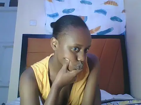 Snapshot of Ellaa_doll chatting on June 3, 2026, 6:01 pm Ellaa doll online show from June 3, 2026, 6:01 pm