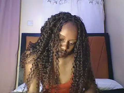 Snapshot of Ellaa_doll chatting on July 4, 2026, 4:00 pm Ellaa doll online show from July 4, 2026, 4:00 pm