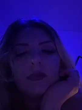 Snapshot of sofivibe chatting on May 19, 2026, 10:06 pm sofivibe online show from May 19, 2026, 10:06 pm