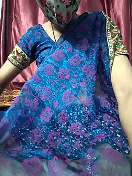 Snapshot of reshma124 chatting on July 1, 2026, 6:52 pm reshma124 online show from July 1, 2026, 6:52 pm