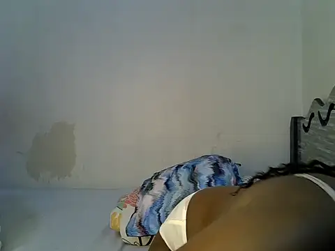 Snapshot of pretty_siren chatting on May 22, 2026, 5:55 pm pretty siren online show from May 22, 2026, 5:55 pm