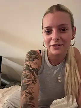 Snapshot of AnnaCherie chatting on May 29, 2026, 10:05 pm AnnaCherie online show from May 29, 2026, 10:05 pm