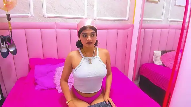Snapshot of velvet_girll chatting on July 2, 2026, 3:45 am velvet girll online show from July 2, 2026, 3:45 am