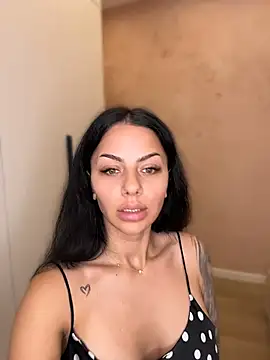 Snapshot of Ivy_Trixx chatting on June 25, 2026, 3:28 pm Ivy Trixx online show from June 25, 2026, 3:28 pm