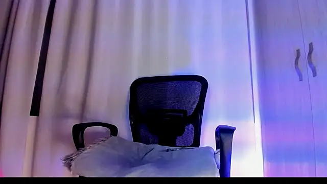 Snapshot of _Kevin_xxx chatting on April 25, 2026, 6:16 am Kevin xxx online show from April 25, 2026, 6:16 am