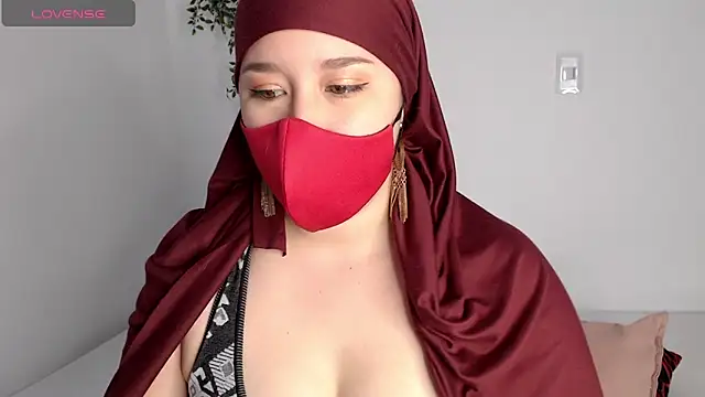 Hahnah blueX online show from May 21, 2026, 4:26 pm