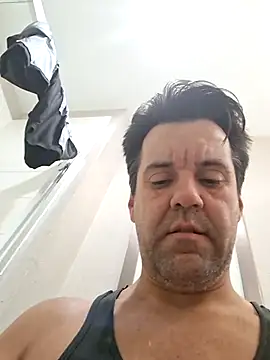 Snapshot of ELVISPRESI chatting on August 3, 2026, 3:07 pm ELVISPRESI online show from August 3, 2026, 3:07 pm