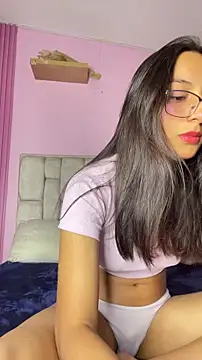 Snapshot of MoonLitDoll chatting on July 4, 2026, 9:19 pm MoonLitDoll online show from July 4, 2026, 9:19 pm