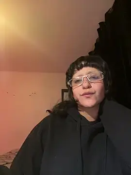 zoe secrets online show from June 1, 2026, 12:33 am