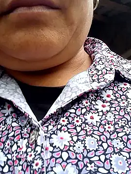 Bong sexy online show from May 22, 2026, 1:25 am