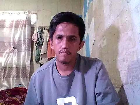 Snapshot of MikeSweet2026 chatting on May 29, 2026, 12:27 am MikeSweet2026 online show from May 29, 2026, 12:27 am