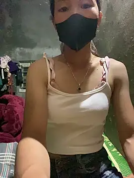 Snapshot of Miuuu22 chatting on June 2, 2026, 4:18 pm Miuuu22 online show from June 2, 2026, 4:18 pm