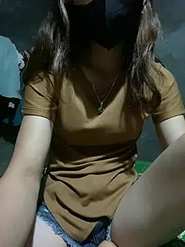 Snapshot of Miuuu22 chatting on June 10, 2026, 11:11 am Miuuu22 online show from June 10, 2026, 11:11 am