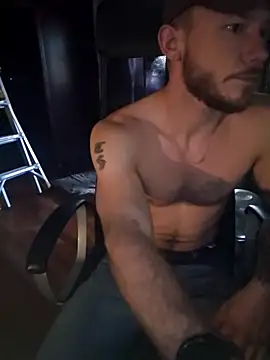 Snapshot of Clevername90 chatting on February 13, 2025, 11:15 pm Clevername90 online show from February 13, 2025, 11:15 pm