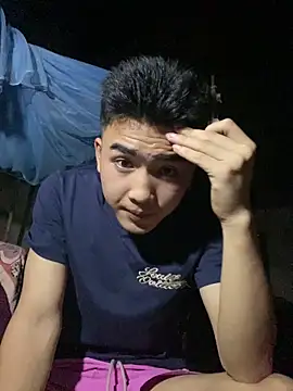 Snapshot of luonghoanganhh chatting on May 22, 2026, 10:19 pm luonghoanganhh online show from May 22, 2026, 10:19 pm