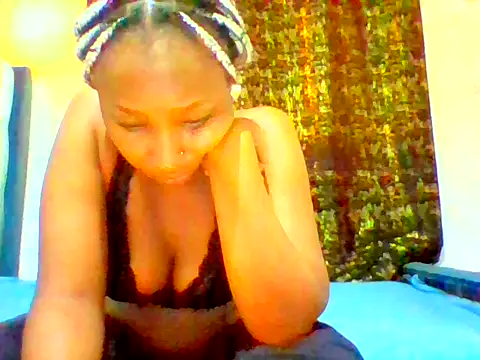 Snapshot of swtbabez chatting on June 5, 2026, 9:37 am swtbabez online show from June 5, 2026, 9:37 am