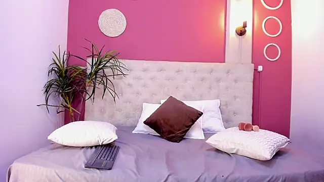 Gaby Rouge online show from June 1, 2026, 7:57 pm