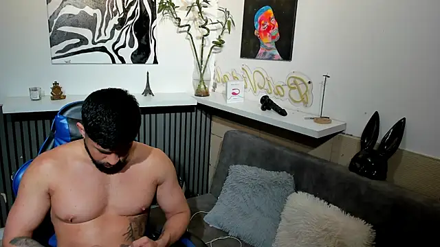 RikyAaron online show from June 18, 2026, 5:18 pm