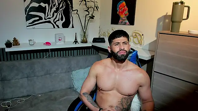 RikyAaron online show from June 5, 2026, 9:09 pm