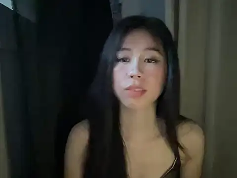 Snapshot of amberluiss chatting on July 9, 2026, 2:12 am amberluiss online show from July 9, 2026, 2:12 am