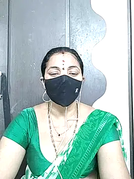 Snapshot of Leela_555 chatting on June 5, 2026, 8:20 am Leela 555 online show from June 5, 2026, 8:20 am