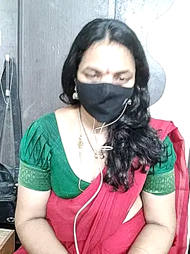 Snapshot of Leela_555 chatting on July 13, 2026, 4:01 am Leela 555 online show from July 13, 2026, 4:01 am