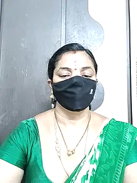 Snapshot of Leela_555 chatting on June 25, 2026, 5:23 am Leela 555 online show from June 25, 2026, 5:23 am