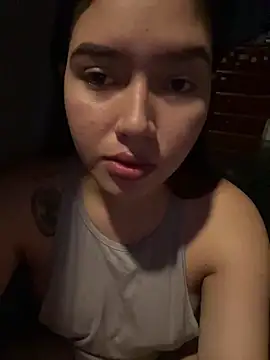 Snapshot of LuxuryCoupleX chatting on May 27, 2026, 1:04 am LuxuryCoupleX online show from May 27, 2026, 1:04 am