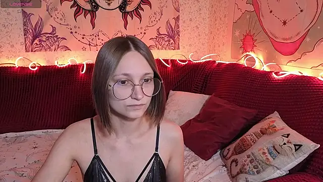Snapshot of stella_naughty chatting on June 4, 2026, 5:28 pm stella naughty online show from June 4, 2026, 5:28 pm