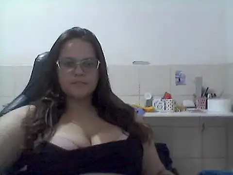 Snapshot of Laryssinha_69 chatting on May 22, 2026, 7:34 pm Laryssinha 69 online show from May 22, 2026, 7:34 pm