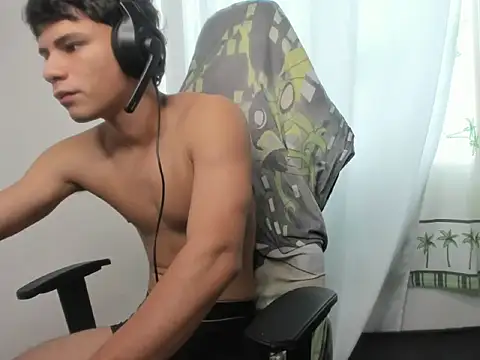 Snapshot of Adrian_hot01 chatting on May 29, 2026, 8:48 pm Adrian hot01 online show from May 29, 2026, 8:48 pm