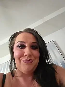 Snapshot of CreamVixen chatting on June 20, 2026, 10:48 pm CreamVixen online show from June 20, 2026, 10:48 pm