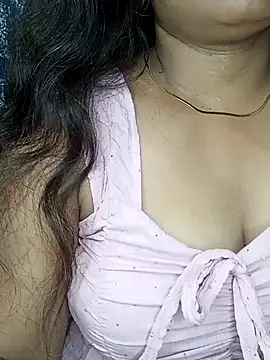 Snapshot of Sania_02 chatting on June 4, 2026, 4:55 pm Sania 02 online show from June 4, 2026, 4:55 pm