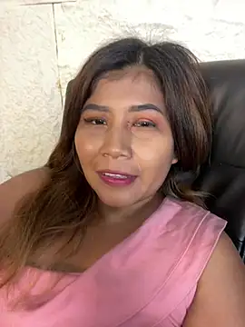 LyraMilano online show from July 1, 2026, 12:49 pm