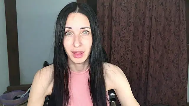 BouncySweety online show from November 11, 2025, 8:25 pm