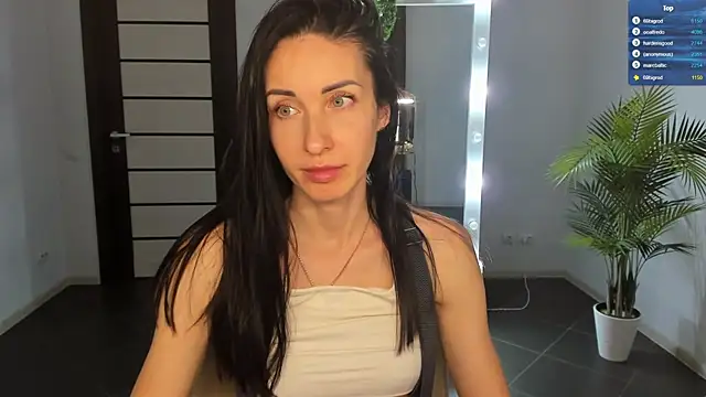 Snapshot of BouncySweety chatting on January 2, 2025, 11:31 am BouncySweety online show from January 2, 2025, 11:31 am