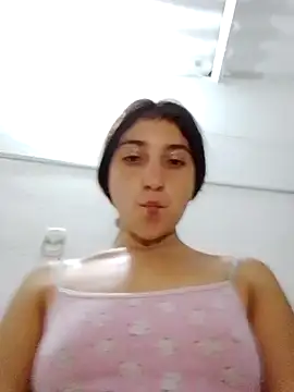 Snapshot of Matilda_russou chatting on July 14, 2026, 2:05 am Matilda russou online show from July 14, 2026, 2:05 am