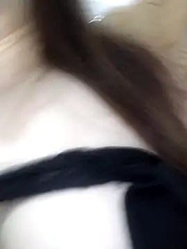 YoenLyy online show from July 3, 2026, 3:24 am