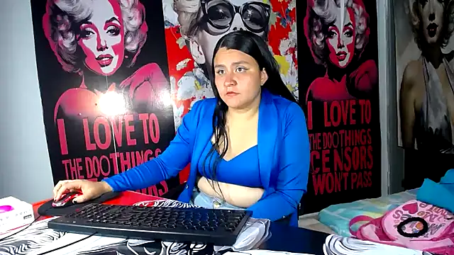 Snapshot of BaddieLuxe_ chatting on May 24, 2026, 10:15 am BaddieLuxe online show from May 24, 2026, 10:15 am