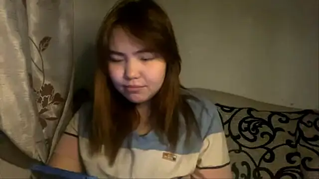 Molly Teddy online show from June 4, 2026, 2:22 pm