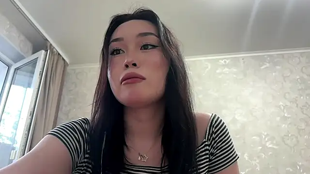Snapshot of LilowNax chatting on June 7, 2026, 4:12 pm LilowNax online show from June 7, 2026, 4:12 pm
