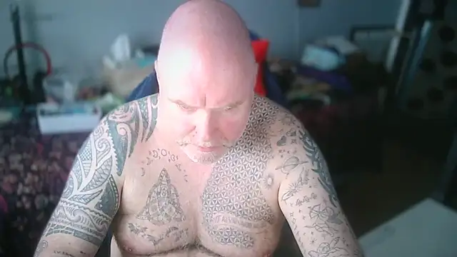 Snapshot of Tattooed_Dilf_01 chatting on May 30, 2026, 2:12 pm Tattooed Dilf 01 online show from May 30, 2026, 2:12 pm