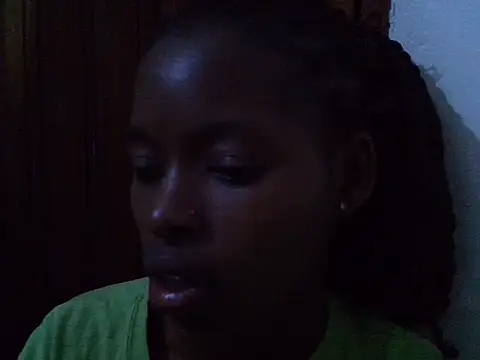 Snapshot of Gracious_petite001 chatting on June 25, 2026, 10:37 pm Gracious petite001 online show from June 25, 2026, 10:37 pm