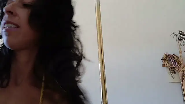 Snapshot of PriscillaPole chatting on August 8, 2026, 10:11 am PriscillaPole online show from August 8, 2026, 10:11 am