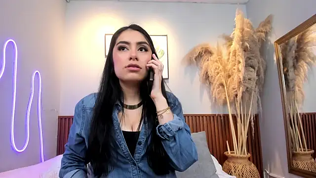 Snapshot of CARLA_FERRERM chatting on July 2, 2026, 9:32 pm CARLA FERRERM online show from July 2, 2026, 9:32 pm